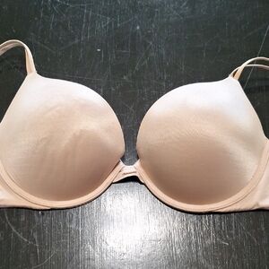 Victoria's Secret Cream Padded Bra